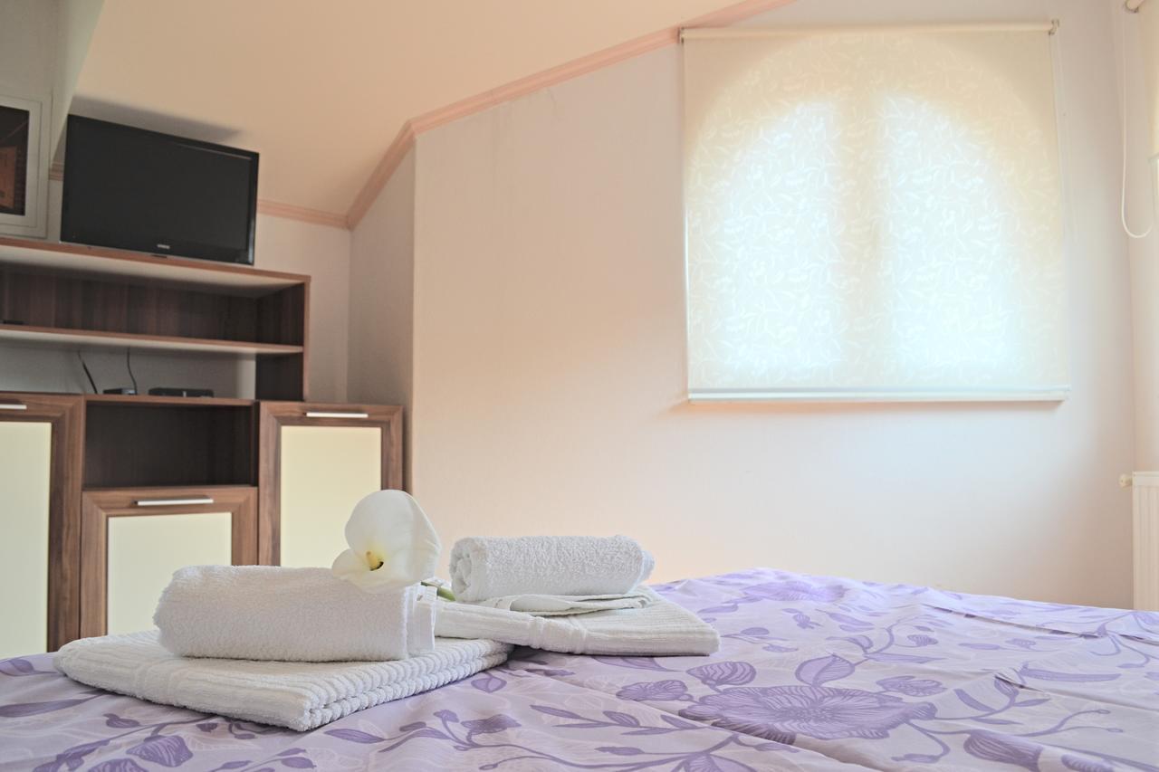 Apartments Dragun ポドストラナ エクステリア 写真